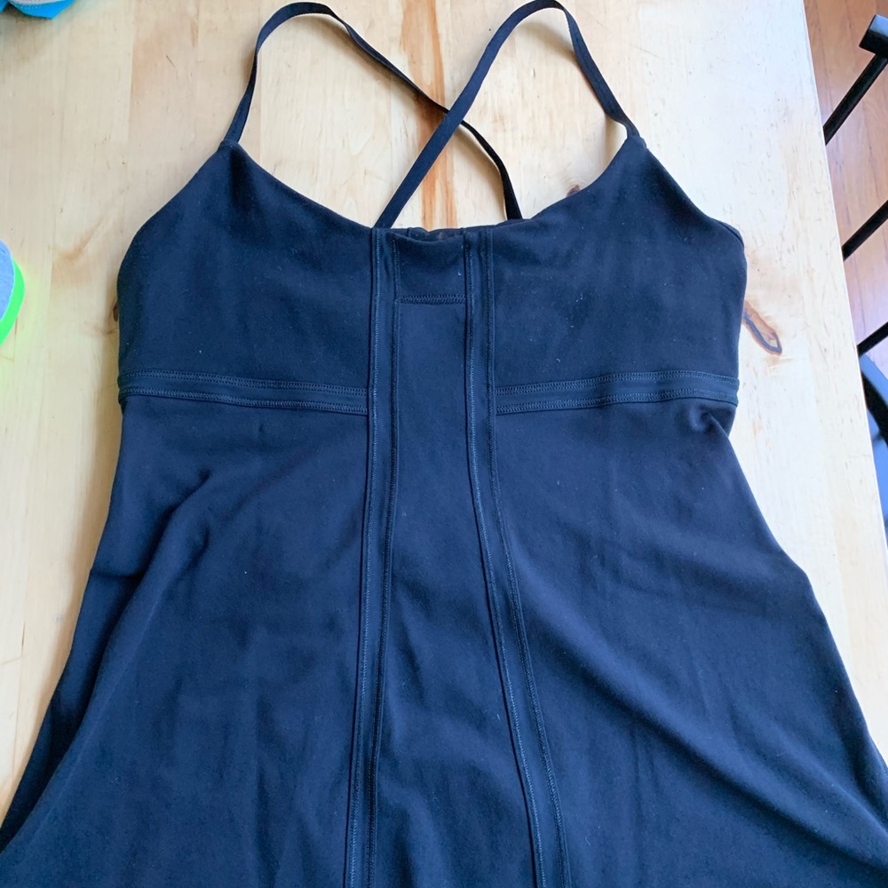 Lululemon black size 10 tank - like new